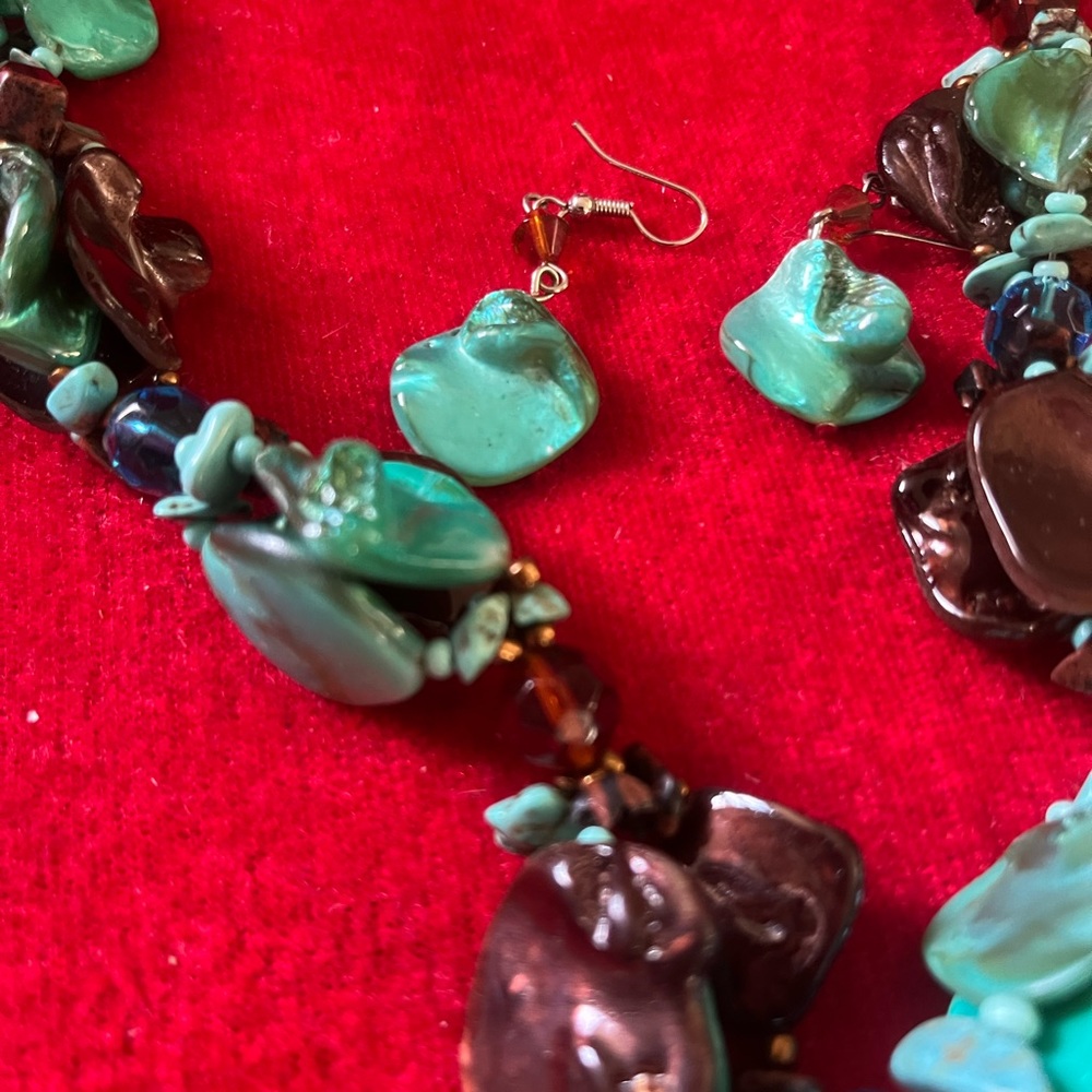 Turquoise And Brown Shell Statement Necklace And … - image 2